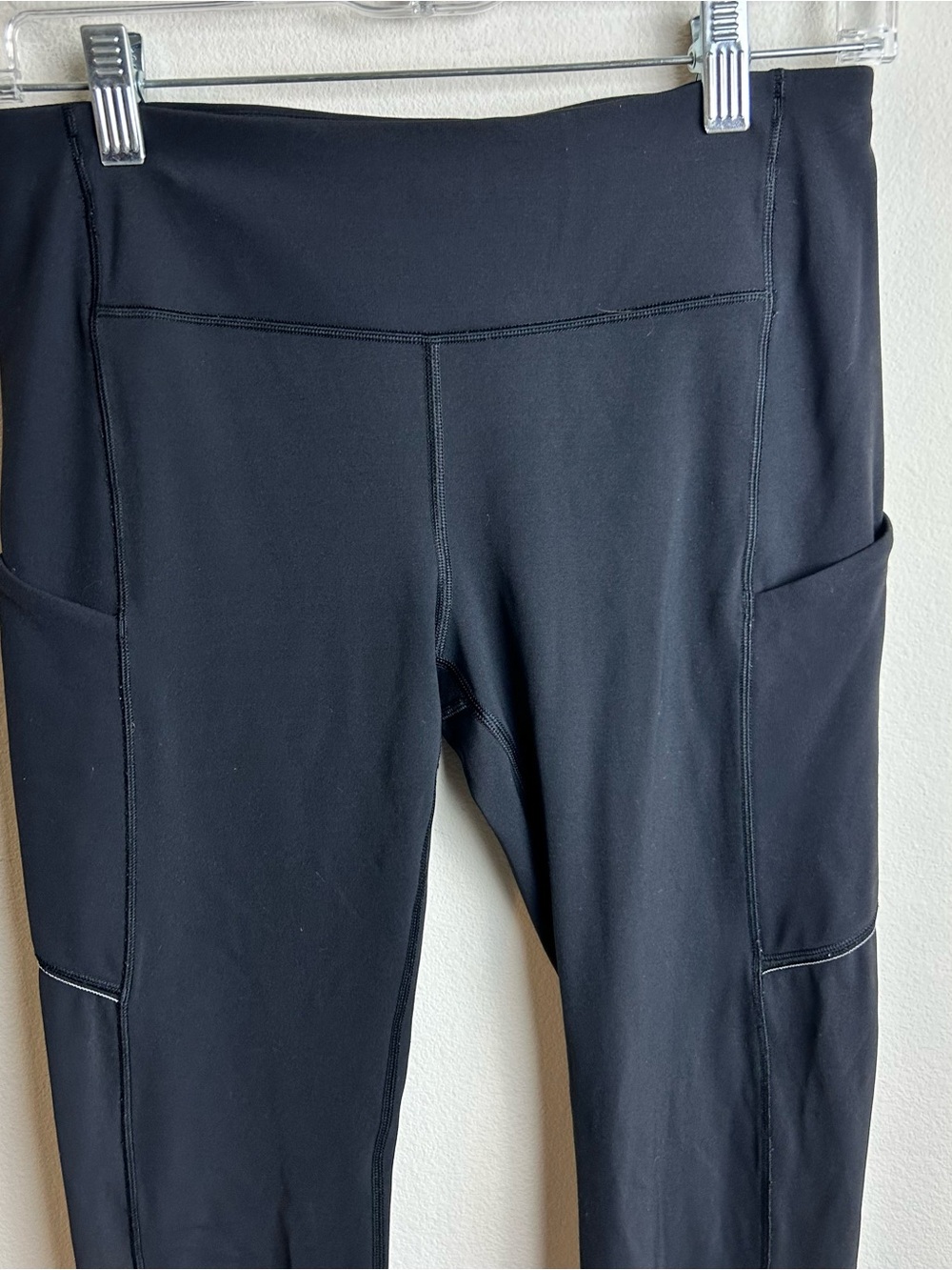Speed Up Tight Full-on Luxtreme 28" | Reflective Detail | Lululemon | Sz 6 - Picture 3 of 10